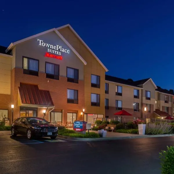 TownePlace Suites Huntington, hotel in Huntington