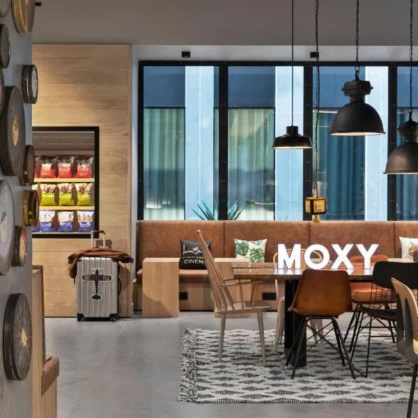 Moxy Lyon Airport, khách sạn ở Saint-Exupéry