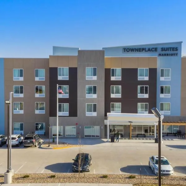 Towneplace Suites By Marriott Hays, hotel in Hays
