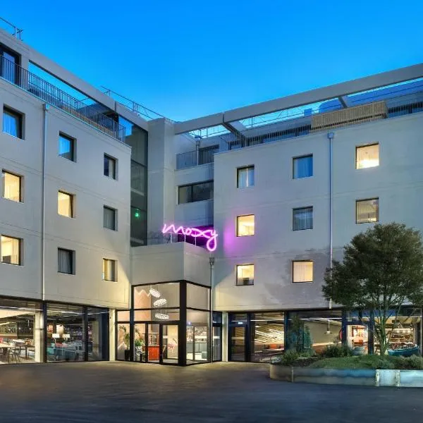 Moxy Sion, hótel í Sion
