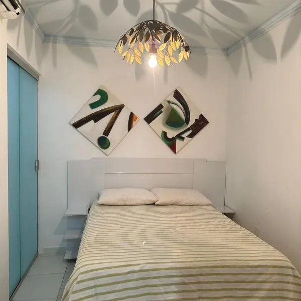 Suíte Sol e Lua Guriri - Conforto a 80m da Praia de Guriri、サン・マテウスのホテル