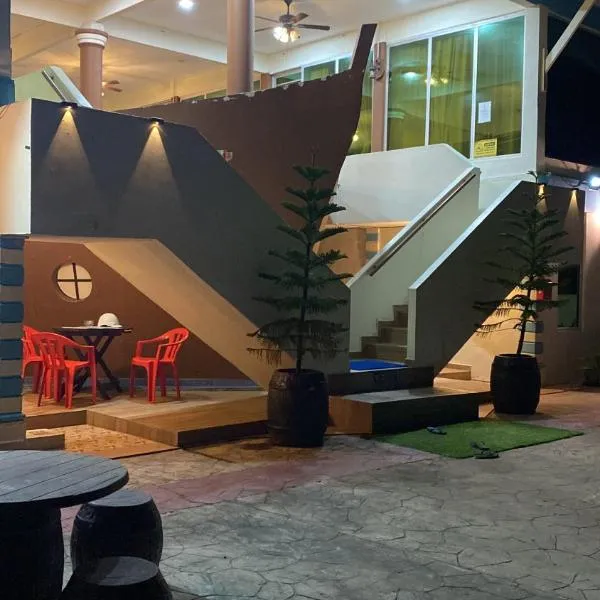 The Kapal Seaview Resort, hotel in Dungun