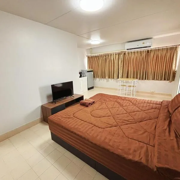 Impact - Don Mueng Condo C5, ξενοδοχείο σε Thung Si Kan