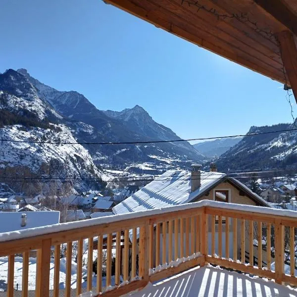 La Terrasse des Ecrins, hotel in Saint-Martin-de-Queyrières