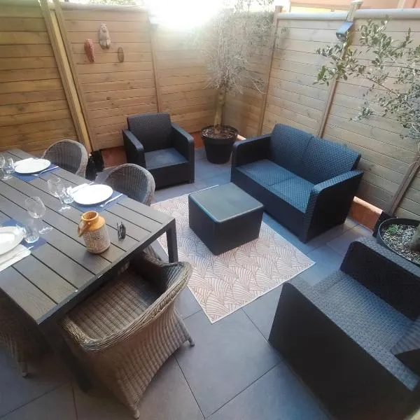 Super appartement 2 à 6 pers garage privé, centreville, plage 150m, 2 terrasses, hôtel à Sainte-Maxime