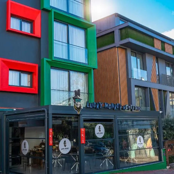 Lucky Monkey Midi Hotel, hotel in Antalya
