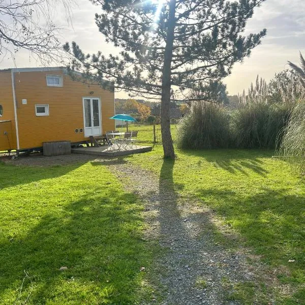 La tiny house Luna、Villefranche-de-Lonchatのホテル
