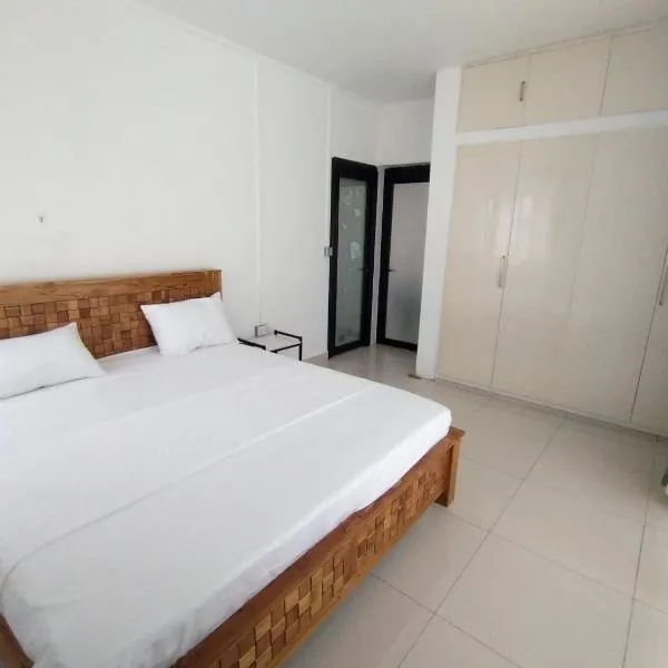 Island Horizon Apartment 1, hotel in Grand Baie