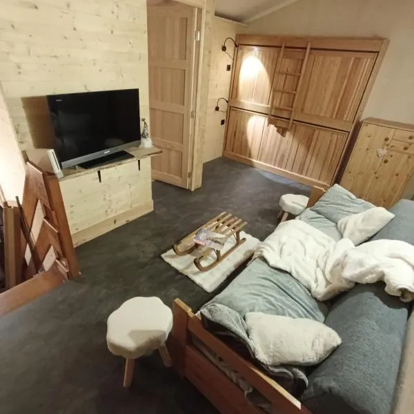 La grange d'Alexandre 6 personnes, hotel in Val Cenis