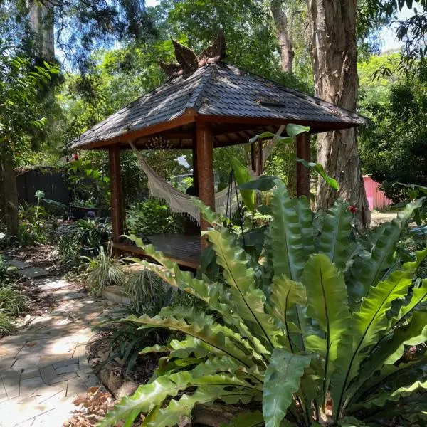 Shambhala, hotel in Dangar Island