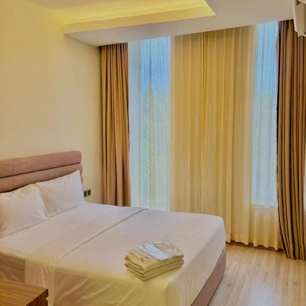 Colors Hotel, hotel en Kulai