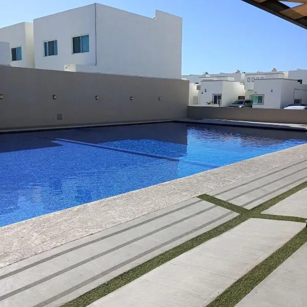 Casa con casa club en la Paz BCS, hotel di La Paz