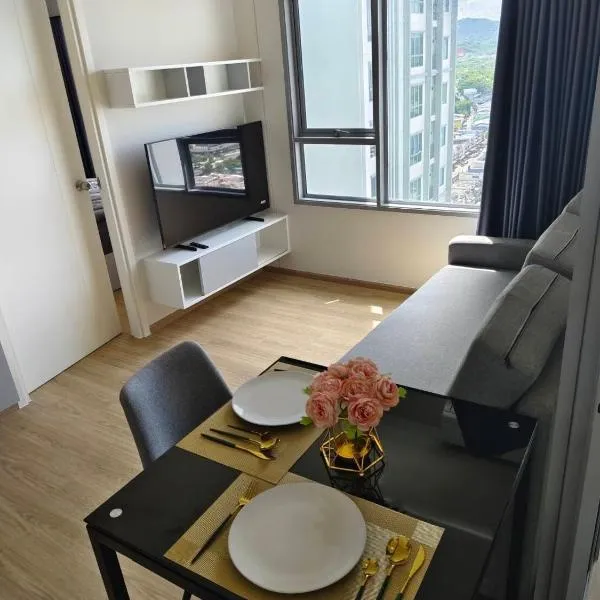 1 Bedroom condo next to Central Hatyai, hotel in Hat Yai