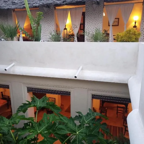 Madakani House โรงแรมในลามู