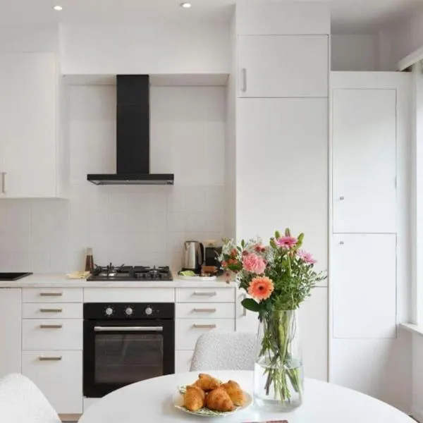 Top Location - City Center 1BR with Stylish Decor, hotel in Antwerp