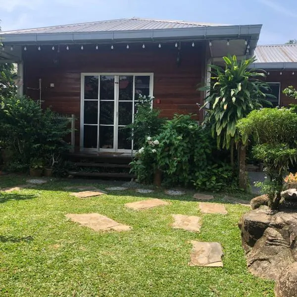 Sri Kandis Cottage Stay, hotel in Kuching