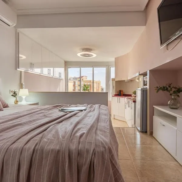 Estudio delante del mar la pineda, hôtel à La Pineda