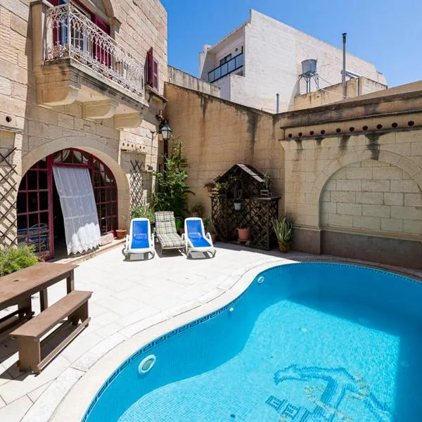 3 Bedroom Farmhouse with Private Pool, hotel v destinaci Għajn Melel