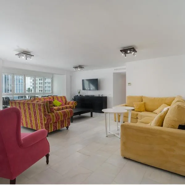 Torremolinos 5 Rooms Junto al Mar, hotel in Torremolinos