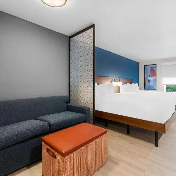 Everhome Suites Fayetteville near Fort Bragg, hotelli kohteessa Fayetteville