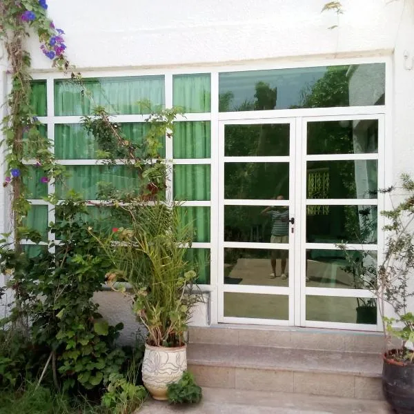 Mother's House, hotel in Saidia