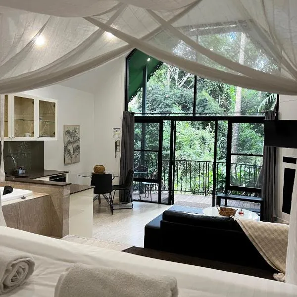 Gallery Walk Chalets - Tamborine Mountain, hotel in Mount Tamborine