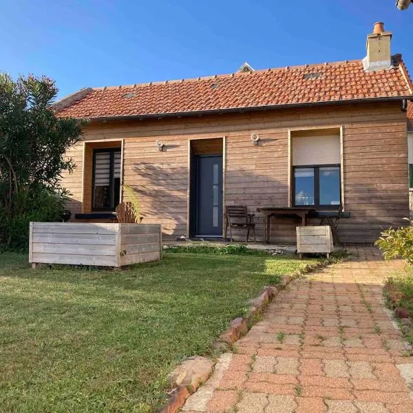 Maisonnette Individuelle, hotel v destinaci Carpiquet