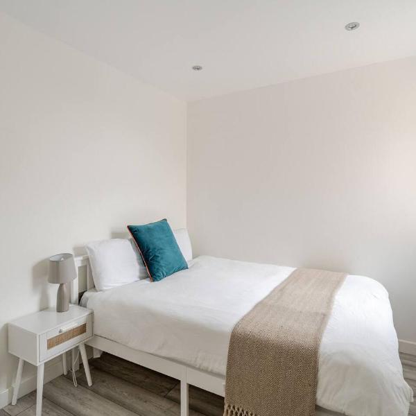 Beautiful Flat Near Central London - Entire Flat - Equipped Kitchen - Private Bathroom, Londres