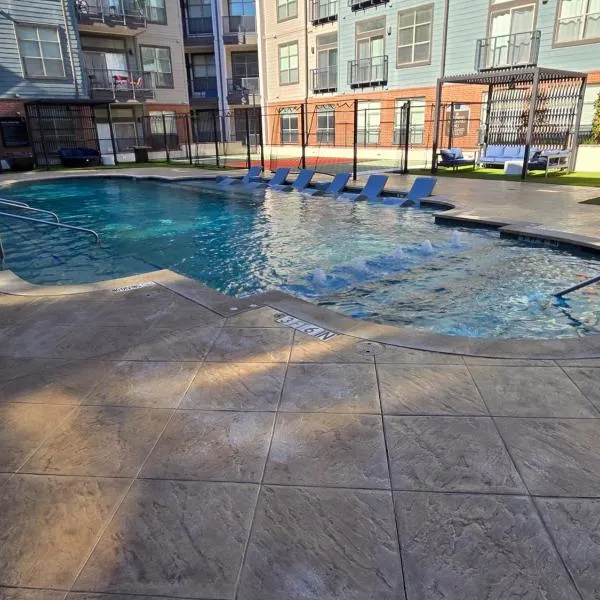 Downtown Dallas 2bd free parking，位于达拉斯的酒店