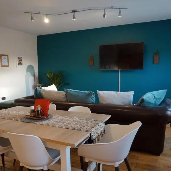 Laxey place maisonette East Belfast -private parking, transport links, готель у місті Белфаст