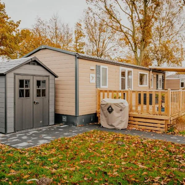 Chalet Trigano 1-6 pers- 3 slaapk- 2 badk- Berging- Inchecken al vanaf 13 uur, Hotel in Lauwersoog