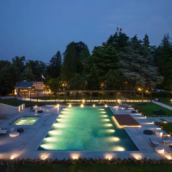 Palace Grand Hotel Varese, מלון בוארזה
