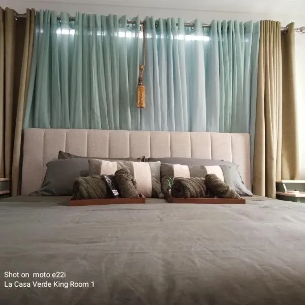 La Casa Verde in Warner Lakes - A Boutique Guesthouse - A Welcoming Homestay, hotel in Brendale