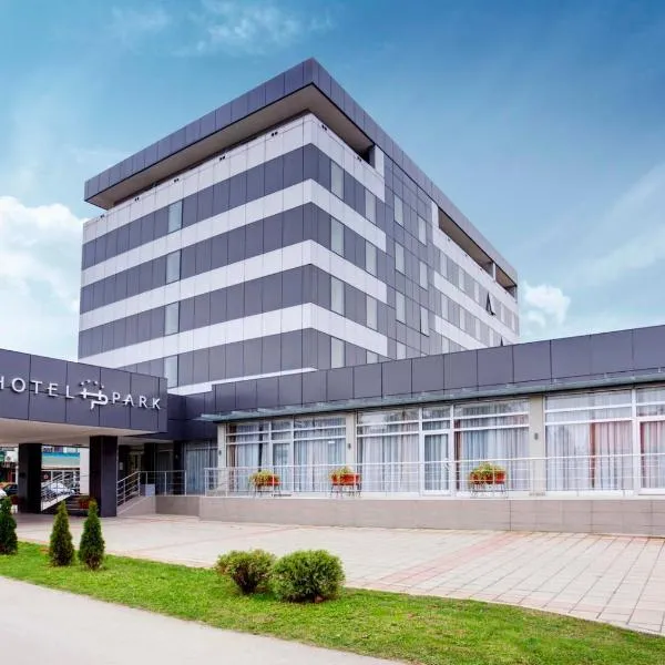 Hotel Monogram Park, hotel in Ruma