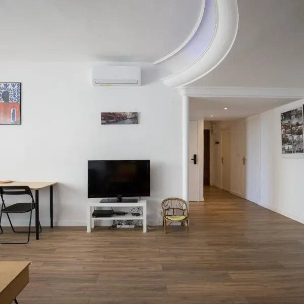 T3 lumineux à 2 pas de la gare, hôtel à Marseille