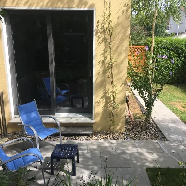 Studio with private garden & free parking, ξενοδοχείο σε Köniz