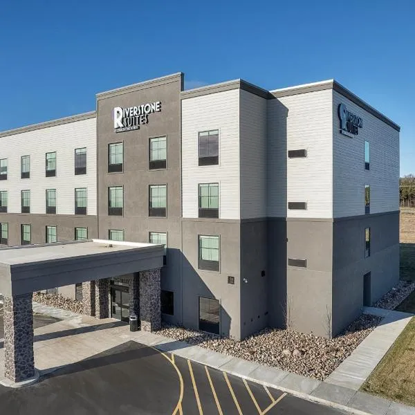 Riverstone Suites by Cobblestone Hotels - Chippewa Falls, ξενοδοχείο σε Chippewa Falls