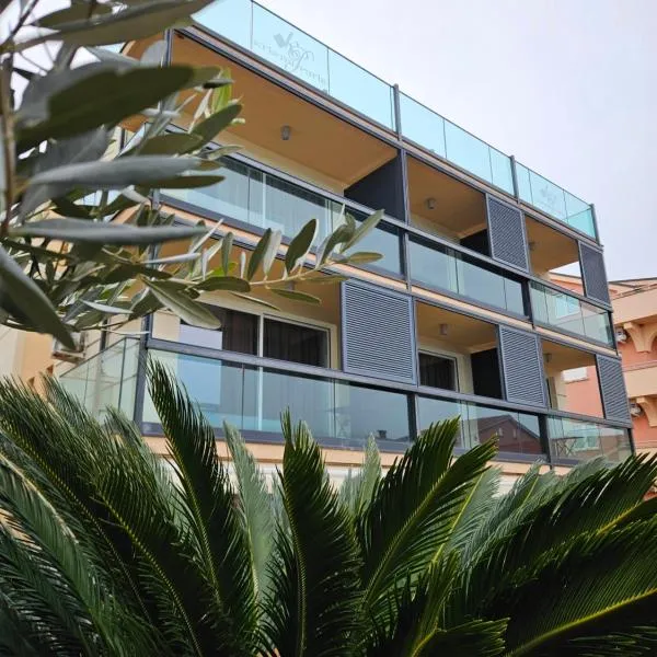 Kristal Paris Resort, hotel v Novalji