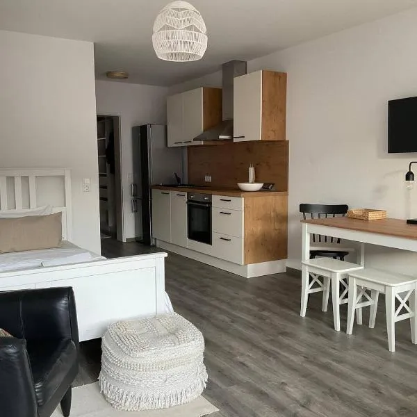 Loft mit Balkon & Parkplatz, Nähe Basel, ξενοδοχείο σε Lörrach