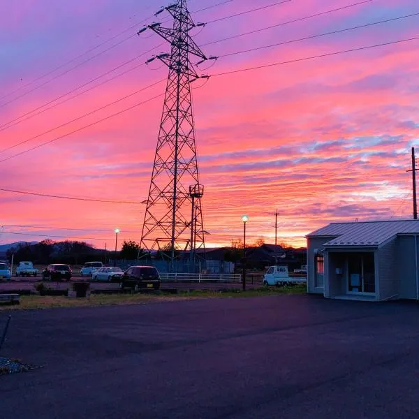 温泉付き貸切別荘琵琶湖徒歩圏内With hot spring グループファミリーok 大人数でご利用だとお得連泊がお得BBQ可能自転車貸出可自带温泉独栋小别墅, hotel in Takashima