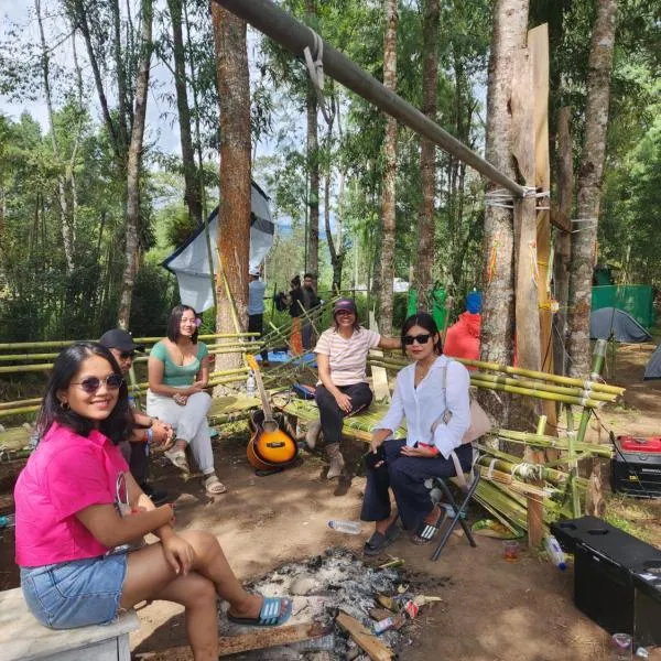 SafarnamaStays Ziro Music Festival Camping, hotel em Hong