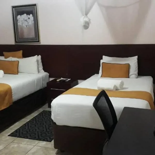 Plateau Guest House, hotel a Kasane