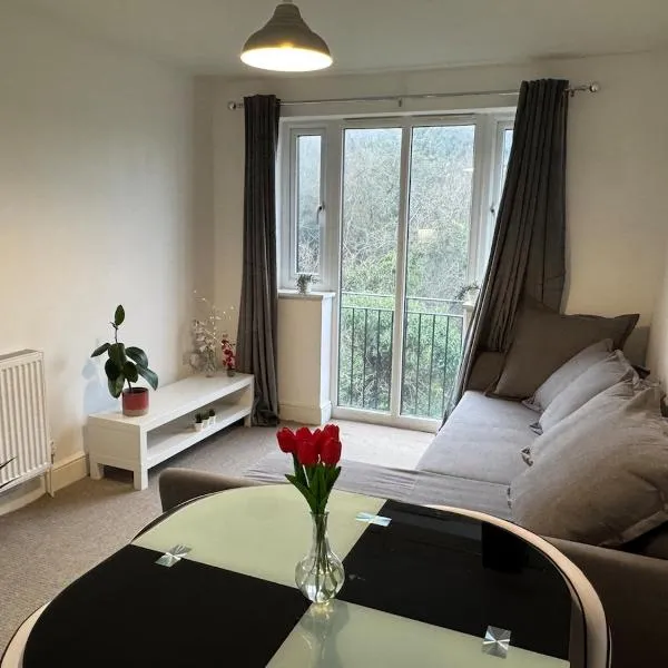 Apartment near Luton Airport, Train Station & Football Club, ξενοδοχείο στο Λούτον