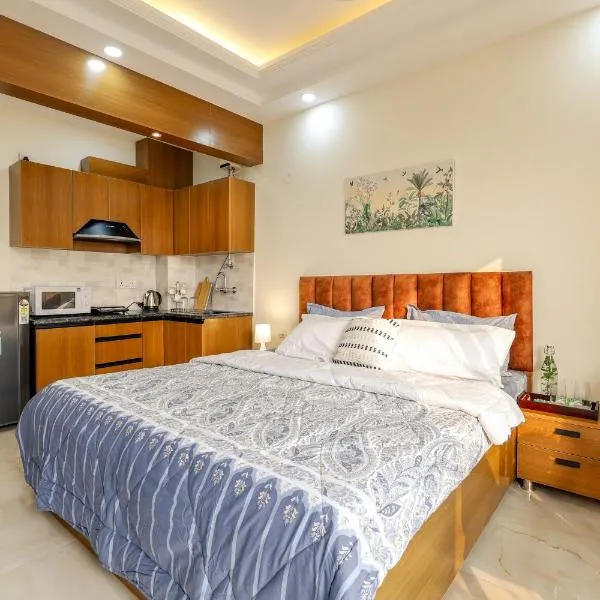 ZestLiving Premium 1BHK near Golf Course Road, хотел в Гургаон