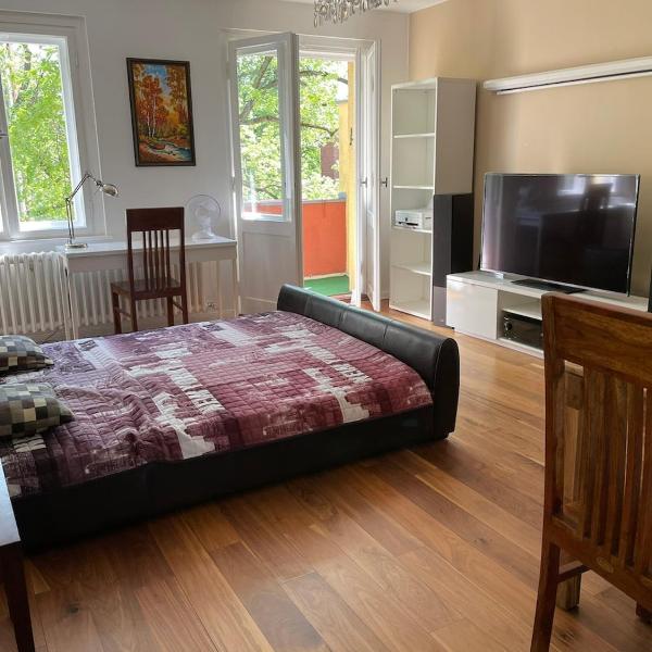 Modern and cozy apartment in good location, Берлин