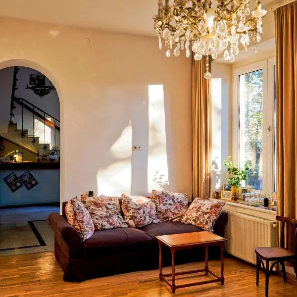 Triple eight hotel, hotel v destinaci Tbilisi City