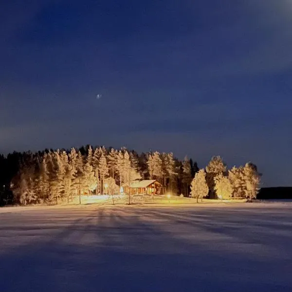 Kenttäniemi Cottages، فندق في Sonka