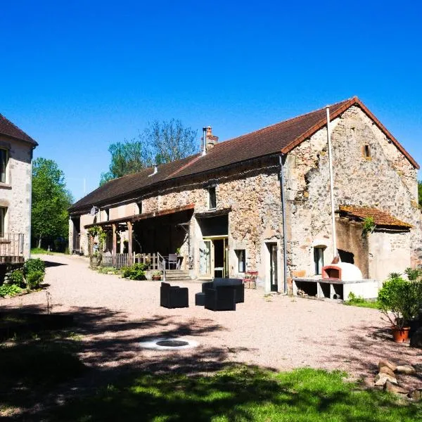 Hotel Camping sur Yonne, hotell i Épiry