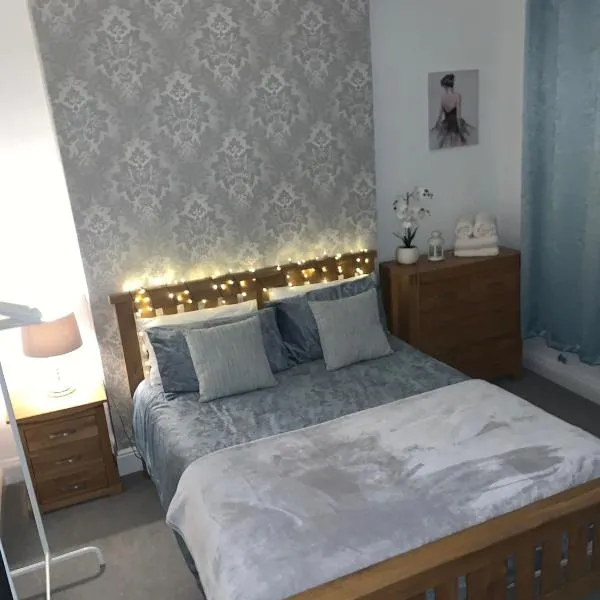 Stylish 91sqm Victoria 2 bedroom Apartment, khách sạn ở Bristol