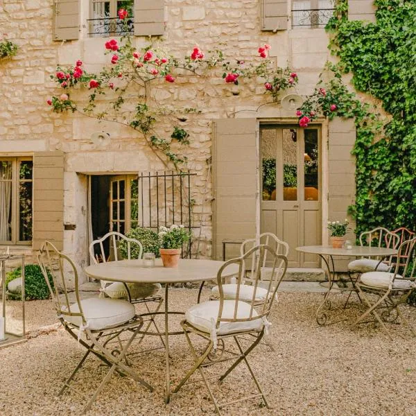 La Maison du Village, hotel v destinaci Saint-Rémy-de-Provence